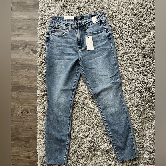 Judy Blue JB88259 High Rise Relaxed Fit Raw Hem Jeans in Medium Wash - Picture 3 of 12